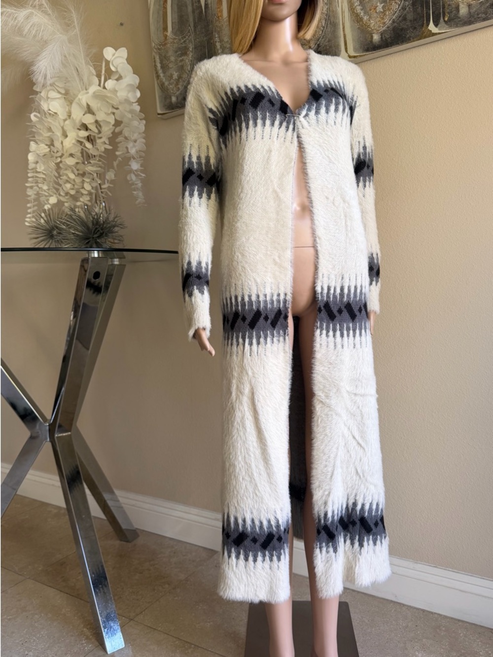 Long Open-Front Cozy Patterned Cashmere Cardigan Sweater - White & Black